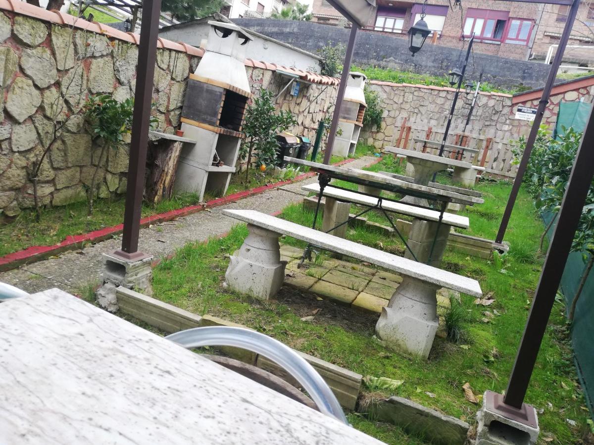 Hotel Txoko Maitea Pentsioa Urnieta Exteriér fotografie